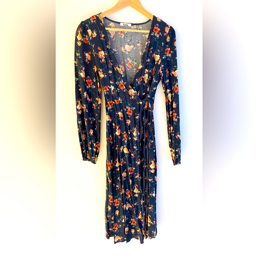 Navy blue floral midi dress. Size: small.